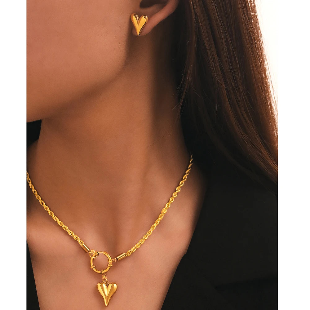 Stainless Steel Necklace Superior Feeling Delicate Twist Chain Chic Heart Pendant Gorgeous Necklace For Women Jewelry Handmade