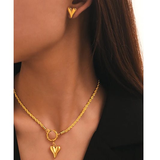 Stainless Steel Necklace Superior Feeling Delicate Twist Chain Chic Heart Pendant Gorgeous Necklace For Women Jewelry Handmade