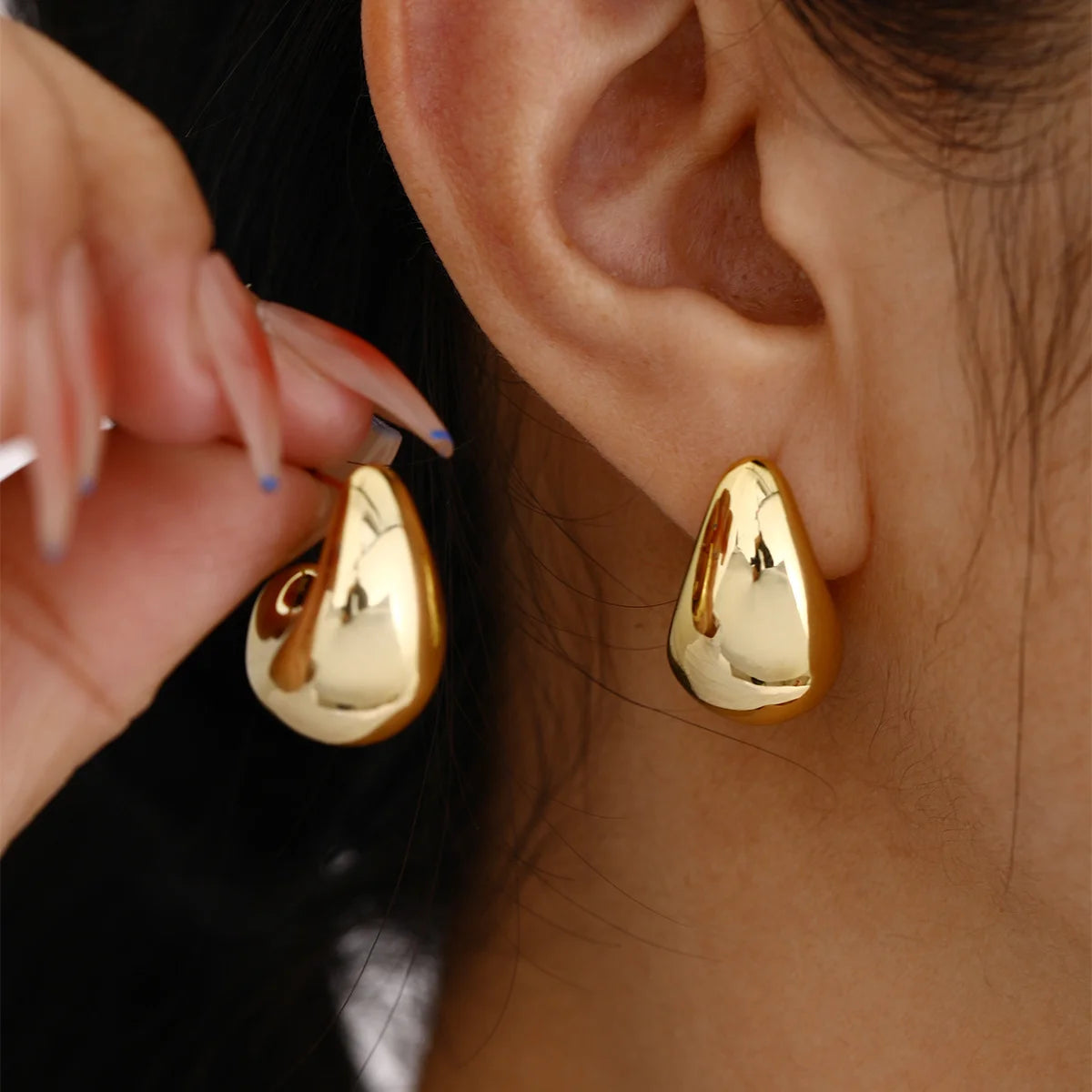 Vintage Teardrop Stud Earrings - Elegant Lightweight Set