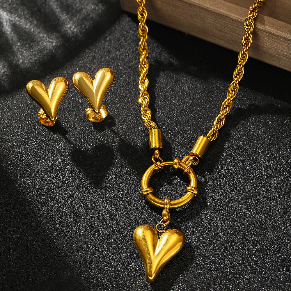 Stainless Steel Necklace Superior Feeling Delicate Twist Chain Chic Heart Pendant Gorgeous Necklace For Women Jewelry Handmade